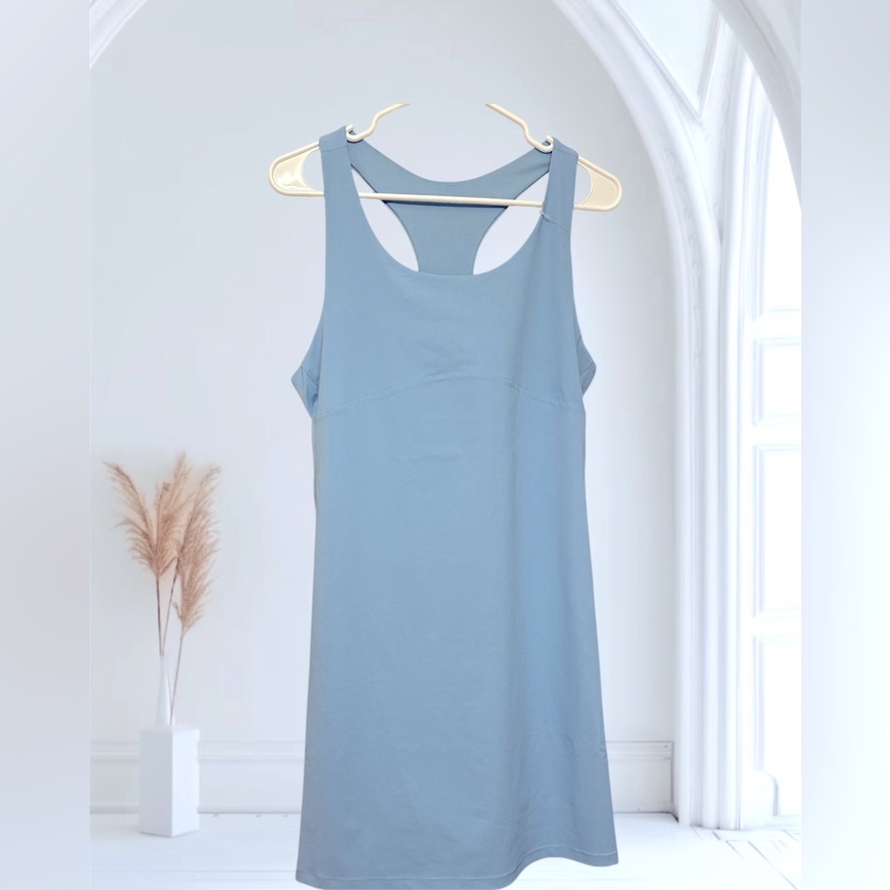 The North Face Arque Hike Dress NWT
SIZE L  Activewear Fitted